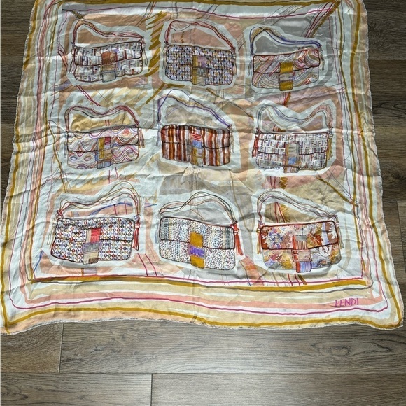 Fendi 100% Silk Multicolor Scarf - Made in Italy - Picture 2 of 8